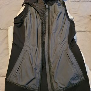Lululemon vest